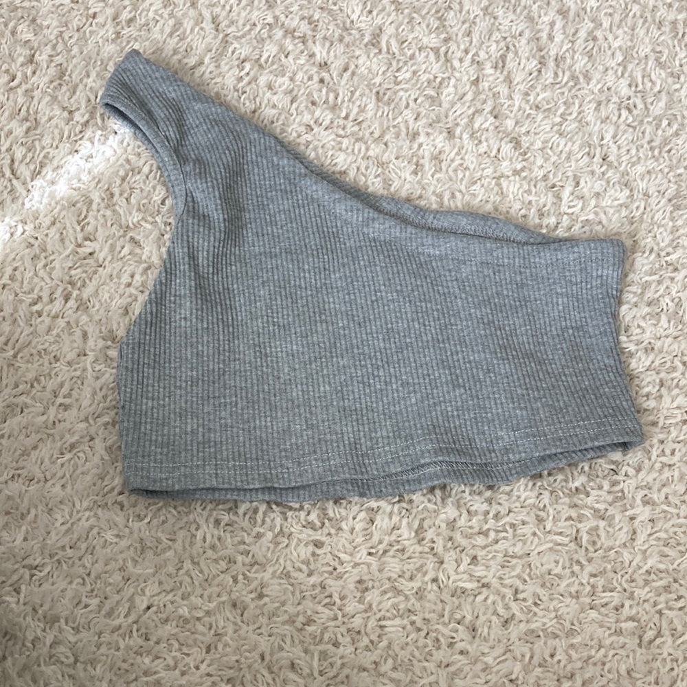 Woman’s One Shoulder Crop Top